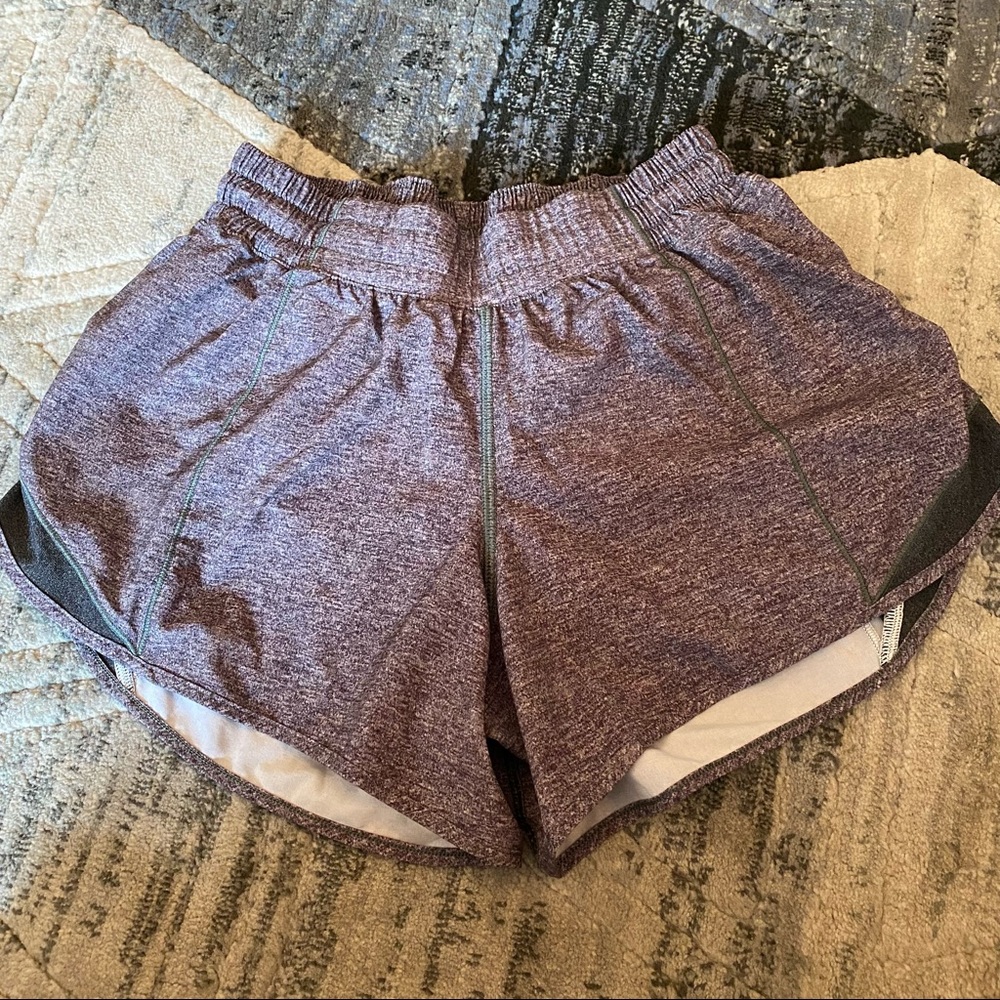 Lululemon HOTTY HOT SHORT 2.5”